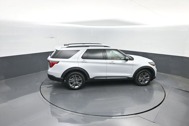 Certified 2025 Ford Explorer Active w/ Active Comfort Package AWD/4WD image 31