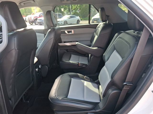 Certified 2023 Ford Explorer XLT w/ Equipment Group 202A AWD/4WD image 10