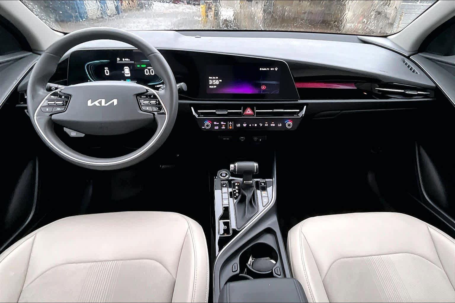 Used 2023 Kia Niro EX FWD image 16
