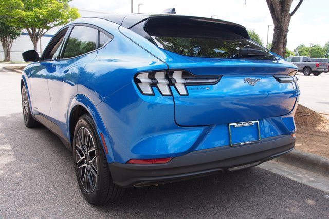Certified 2025 Ford Mustang Mach-E Premium AWD/4WD image 5