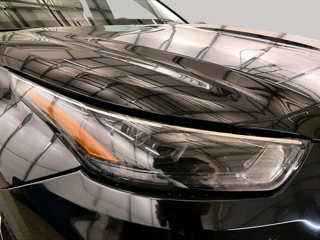 Used 2023 Toyota Highlander XLE AWD/4WD image 28