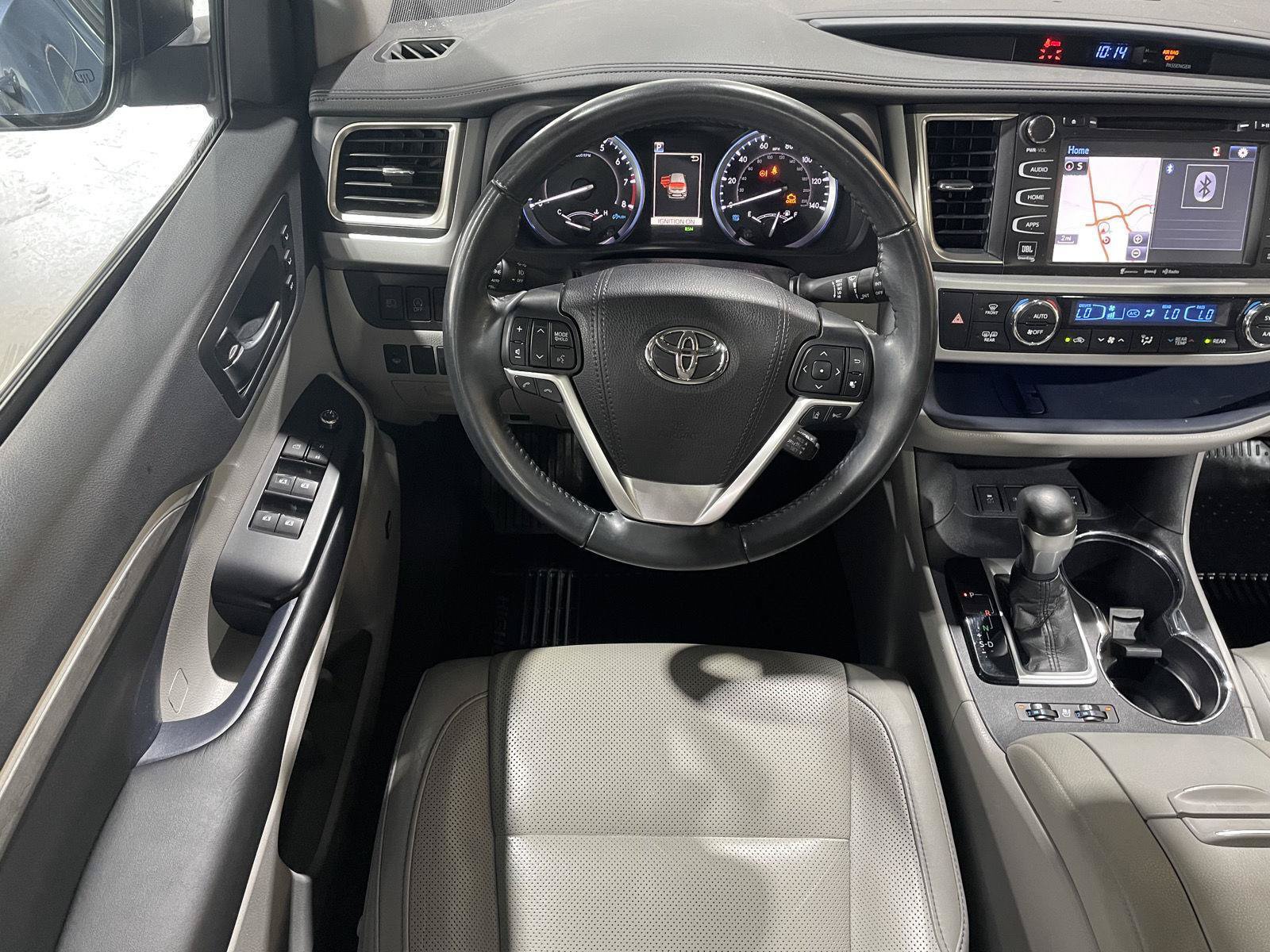 Used 2019 Toyota Highlander Limited AWD/4WD image 22
