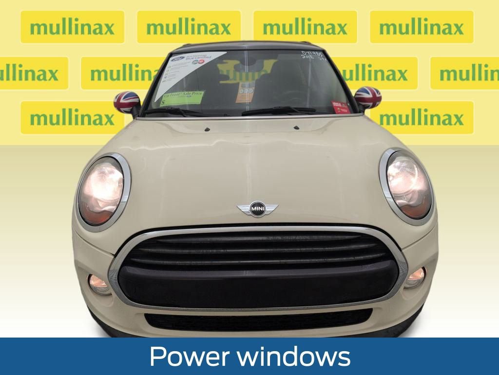 Used 2018 MINI Cooper 2-Door Hardtop image 8
