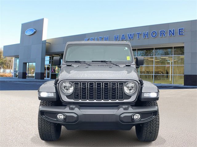 Used 2025 Jeep Gladiator Sport image 6