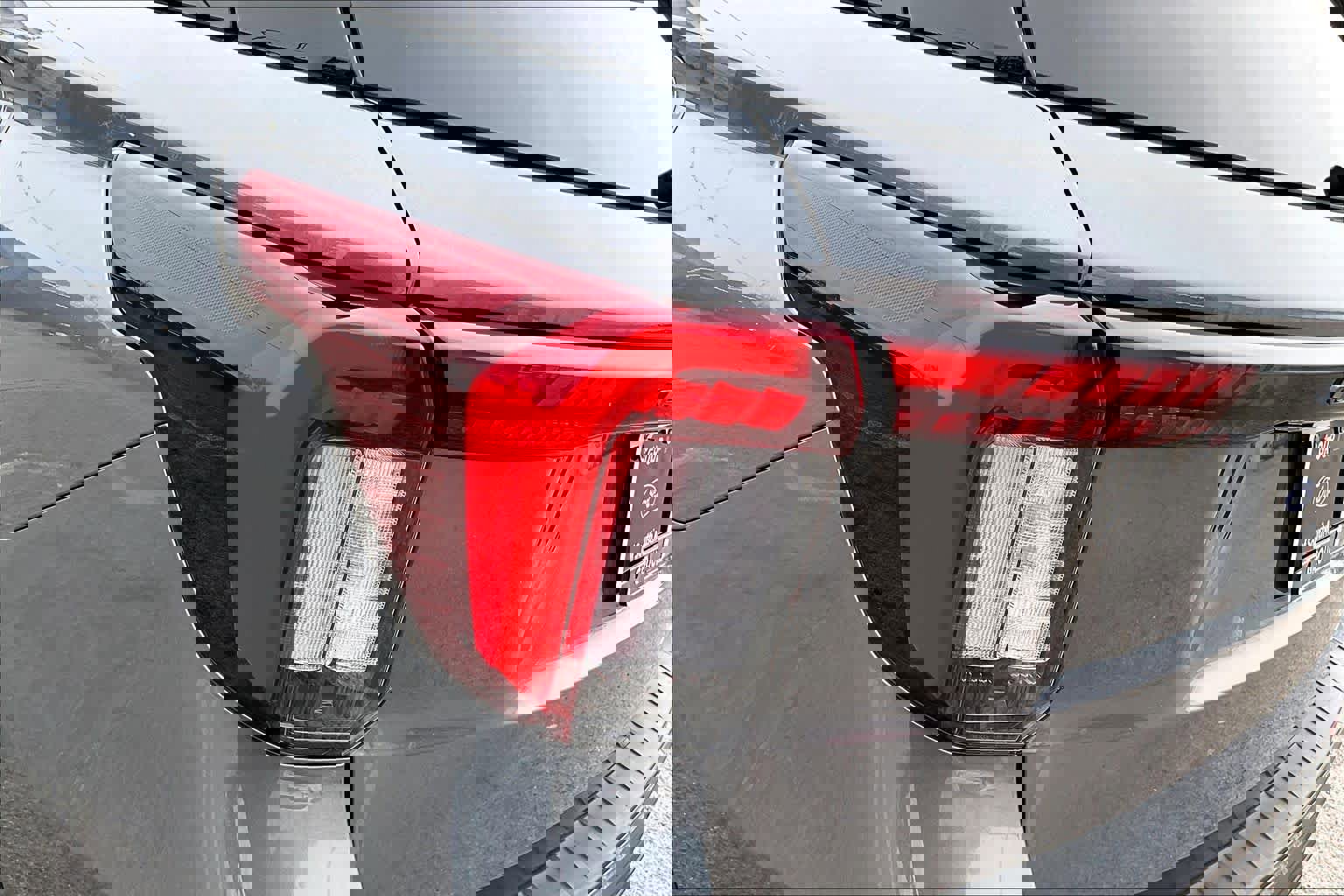 Certified 2025 Ford Explorer ST image 32