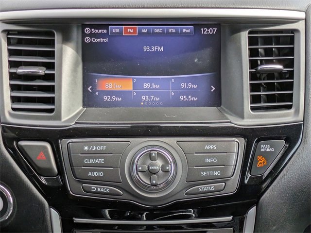 Used 2019 Nissan Pathfinder SV image 18