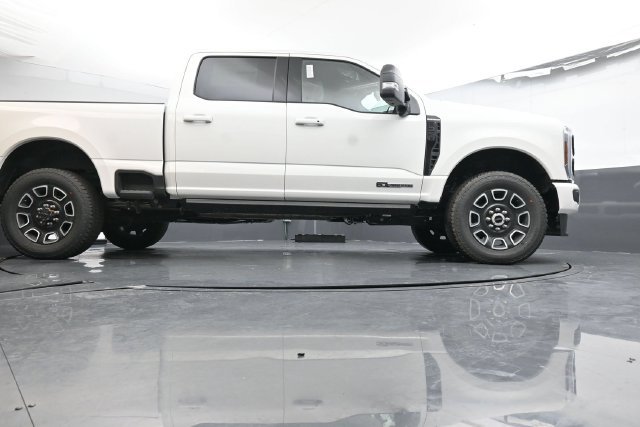 Certified 2026 Ford F350 Platinum AWD/4WD image 28
