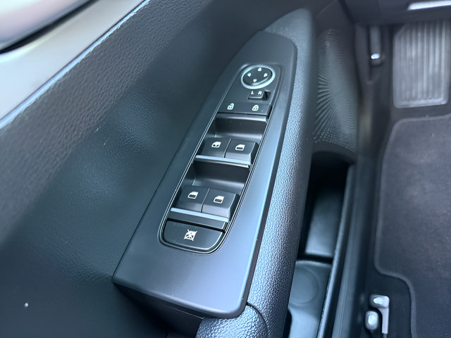Used 2023 Kia Forte LXS w/ LXS Technology Package FWD image 18