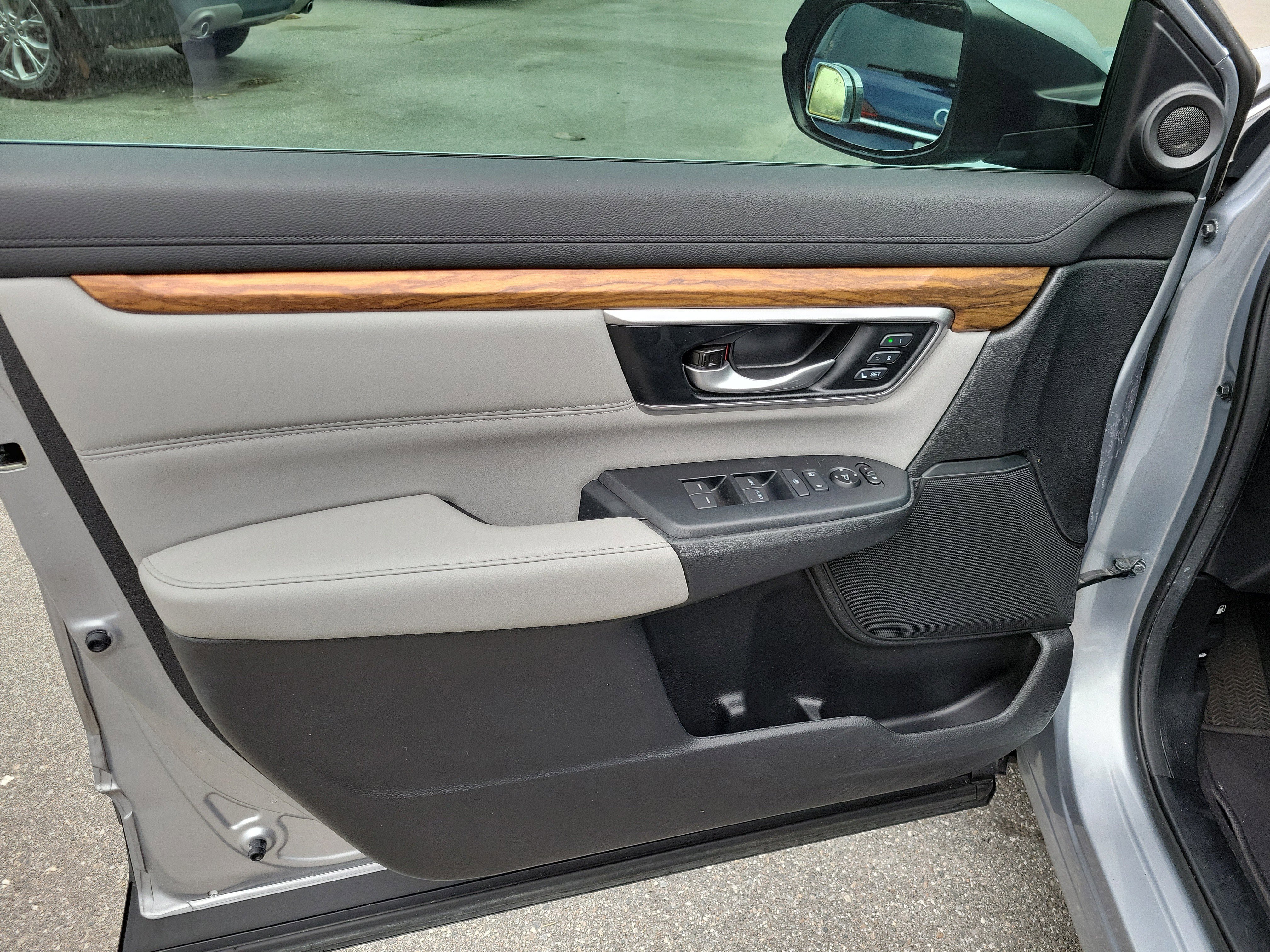 Used 2019 Honda CR-V EX-L image 5