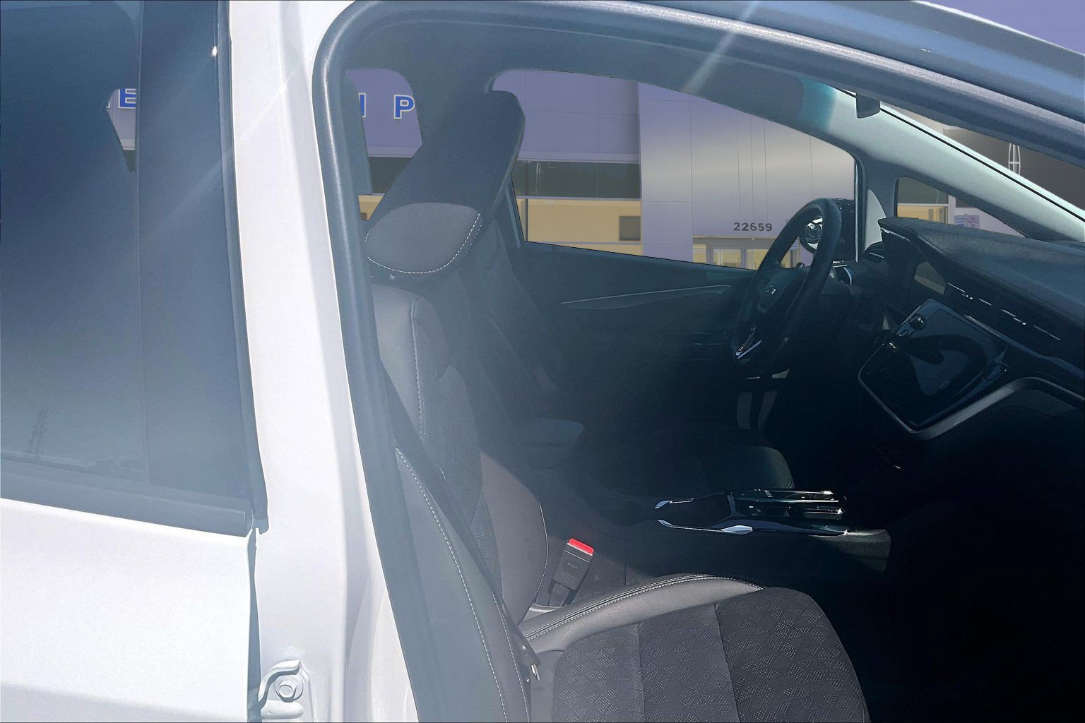 Used 2023 Chevrolet Bolt LT w/ Infotainment Package FWD image 29