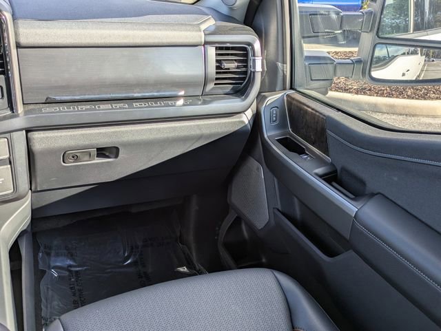 Certified 2026 Ford F250 Lariat w/ Black Appearance Package image 17