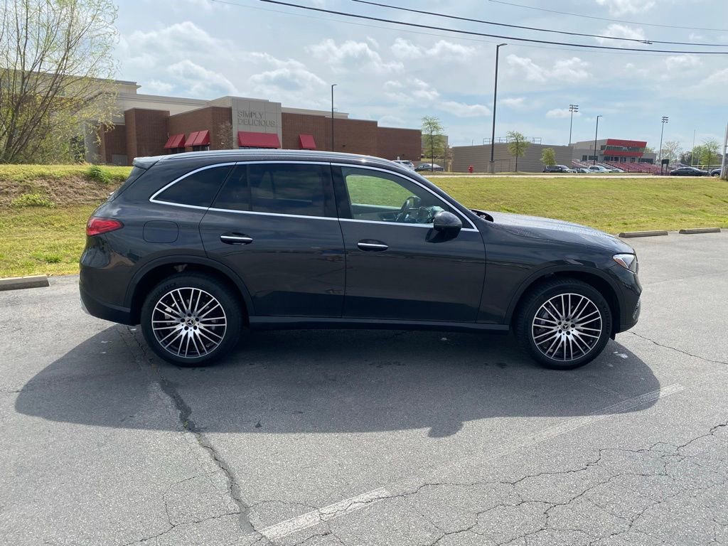 Used 2024 Mercedes-Benz GLC 300 image 8