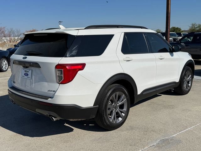 Certified 2023 Ford Explorer XLT w/ Equipment Group 202A AWD/4WD image 5