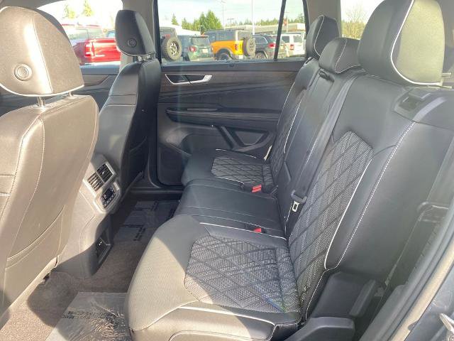Used 2024 Volkswagen Atlas SEL Premium R-Line image 9