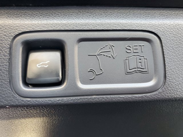 Certified 2024 Ford Expedition Max XLT image 8