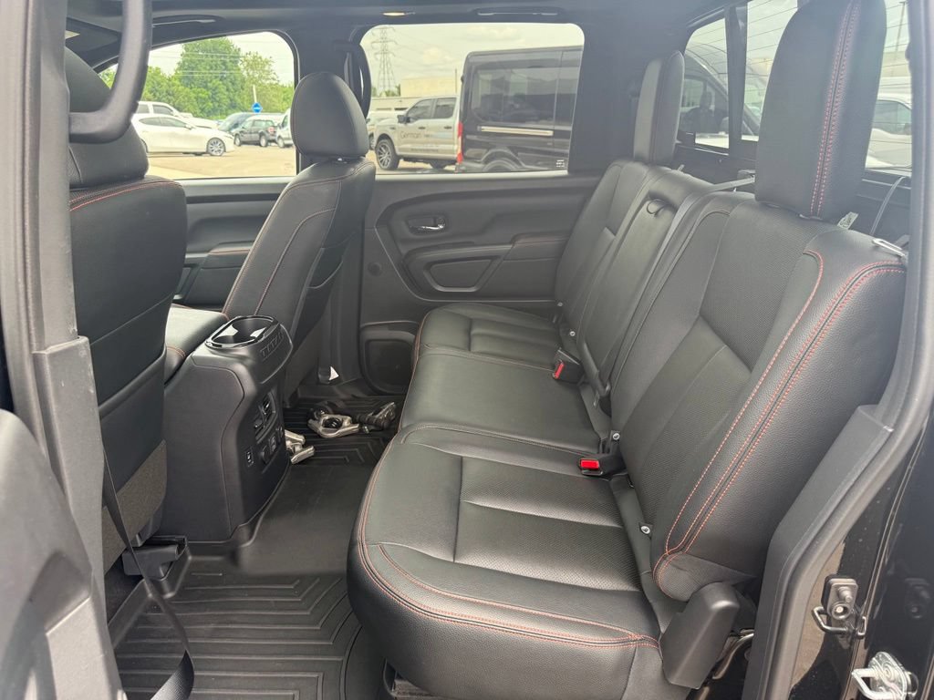 Used 2022 Nissan Titan PRO-4X w/ Pro-4x Convenience Package AWD/4WD image 15