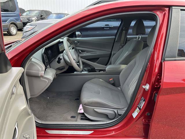 Used 2023 Hyundai Elantra SEL w/ Convenience Package FWD image 23