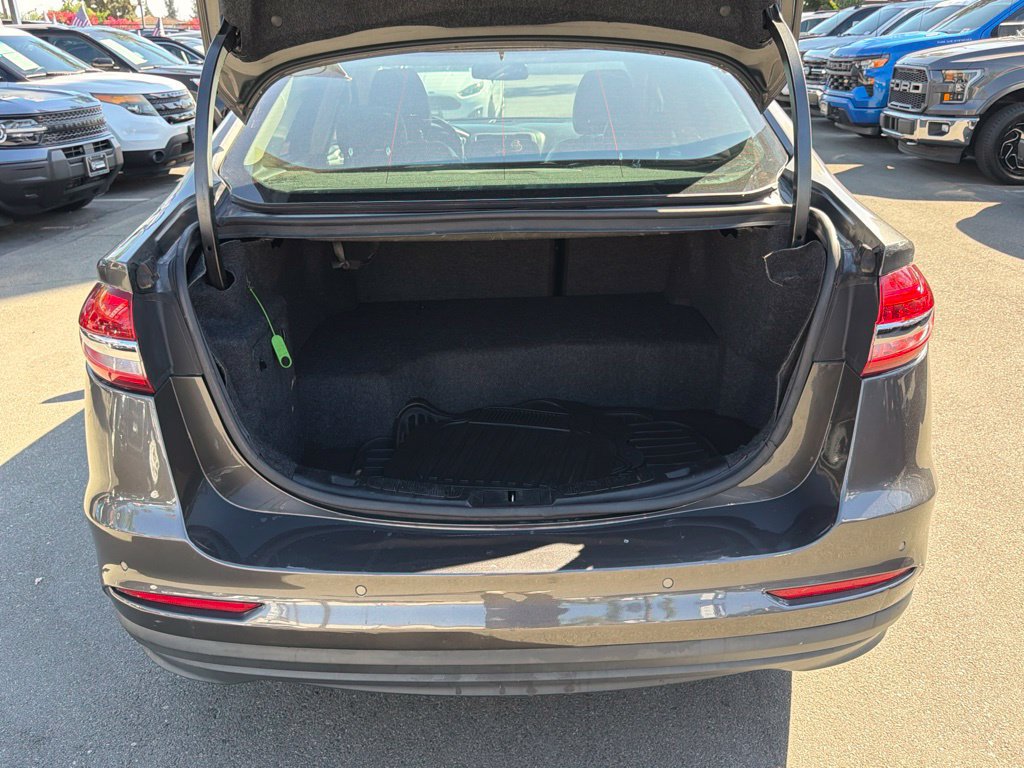 Certified 2019 Ford Fusion SE FWD image 17