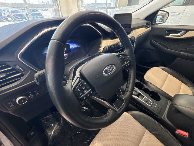 Certified 2022 Ford Escape Titanium w/ Titanium Elite Package image 9