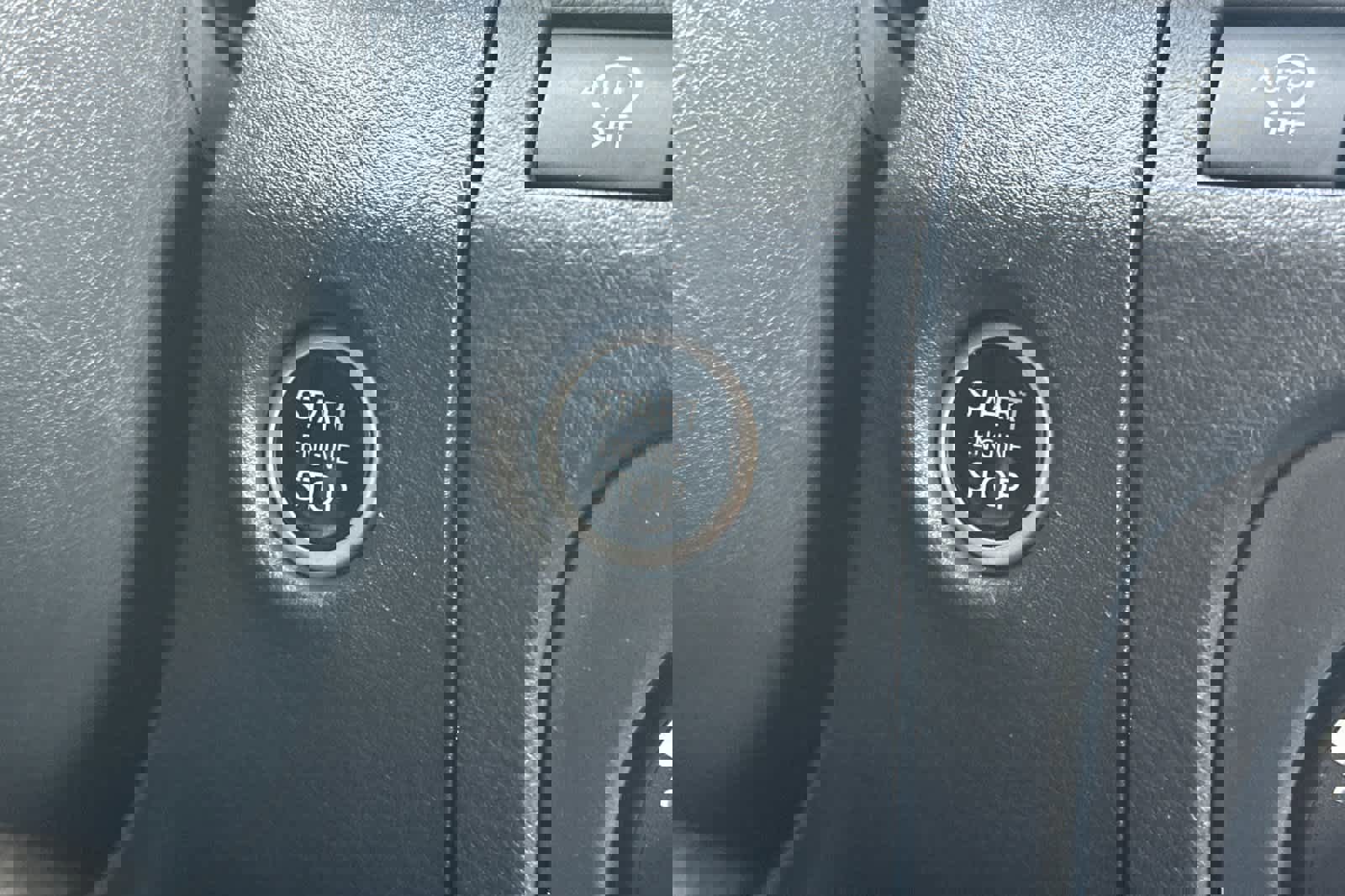 Used 2025 Nissan Frontier SV w/ SV Convenience Package image 21