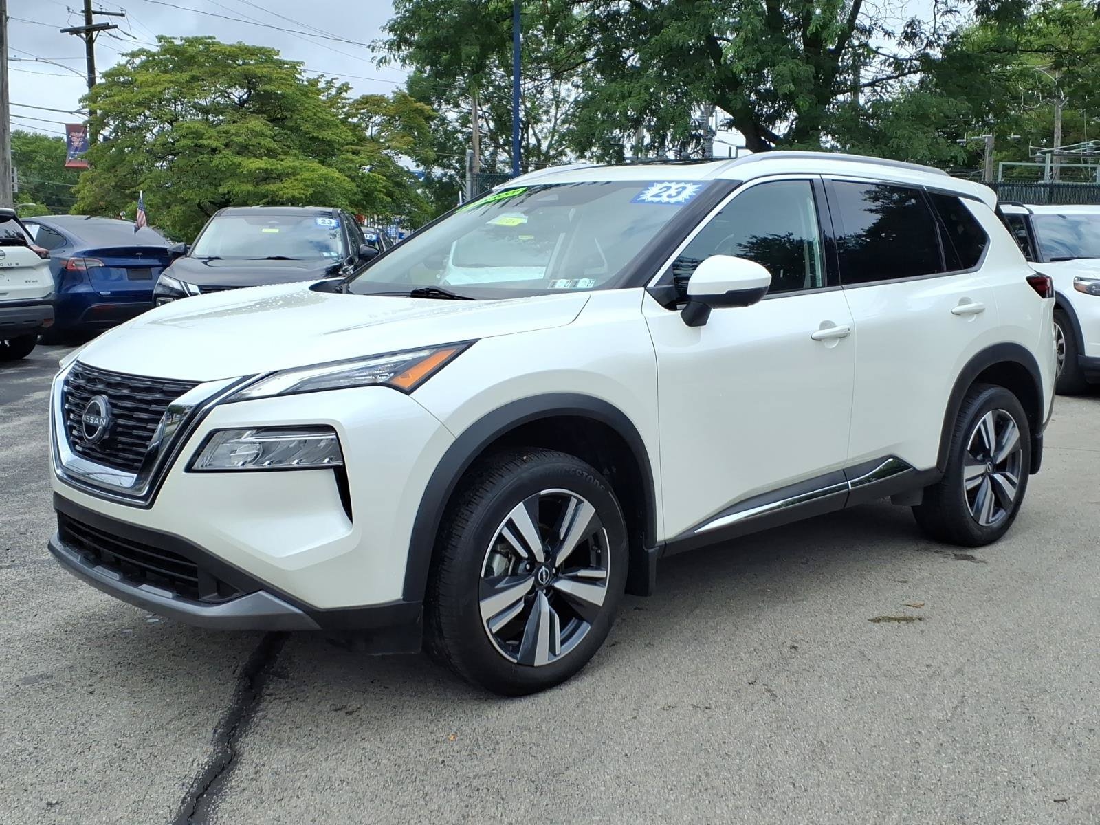Used 2023 Nissan Rogue SL AWD/4WD image 7
