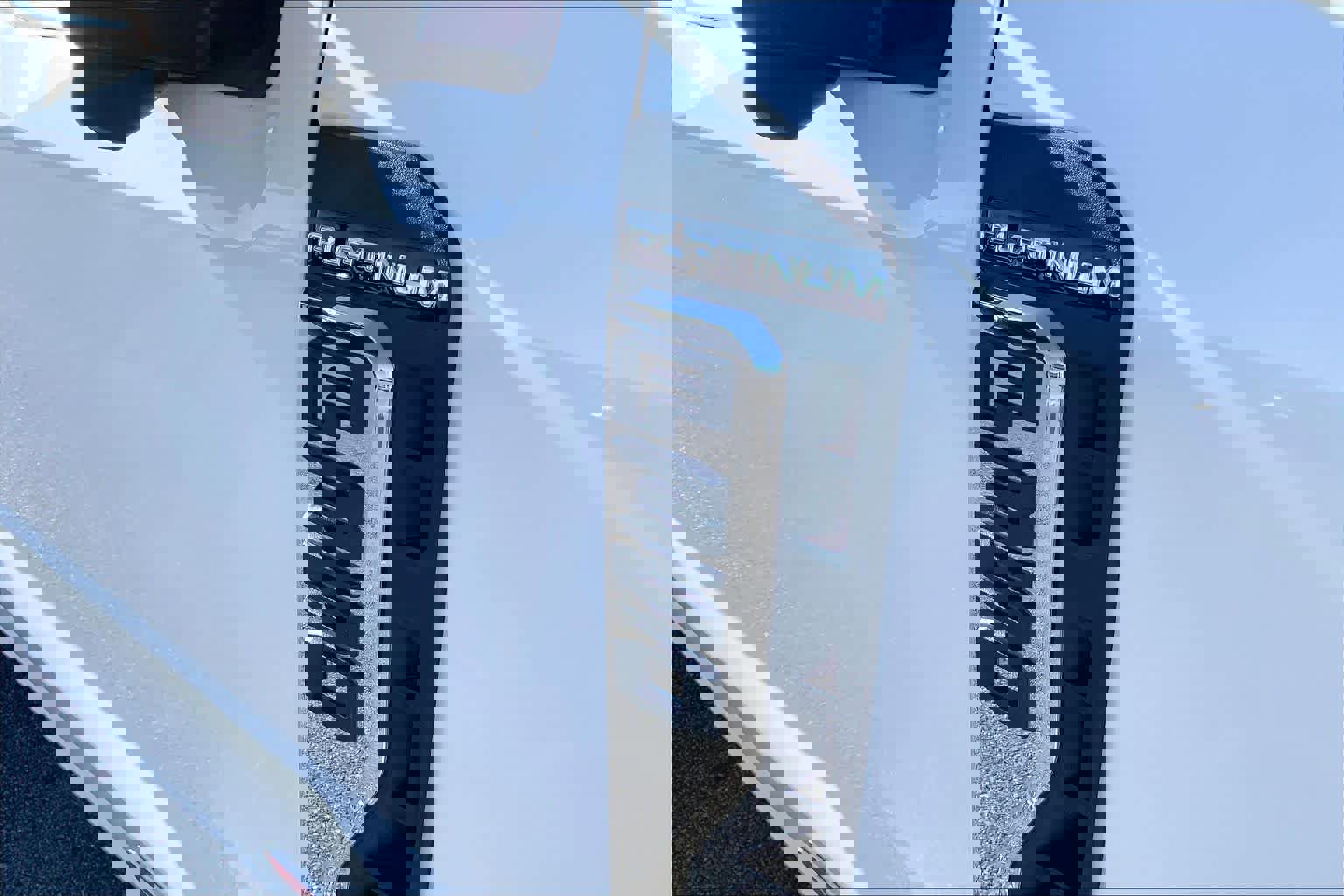 Certified 2025 Ford F350 Platinum w/ Platinum Plus Package image 30