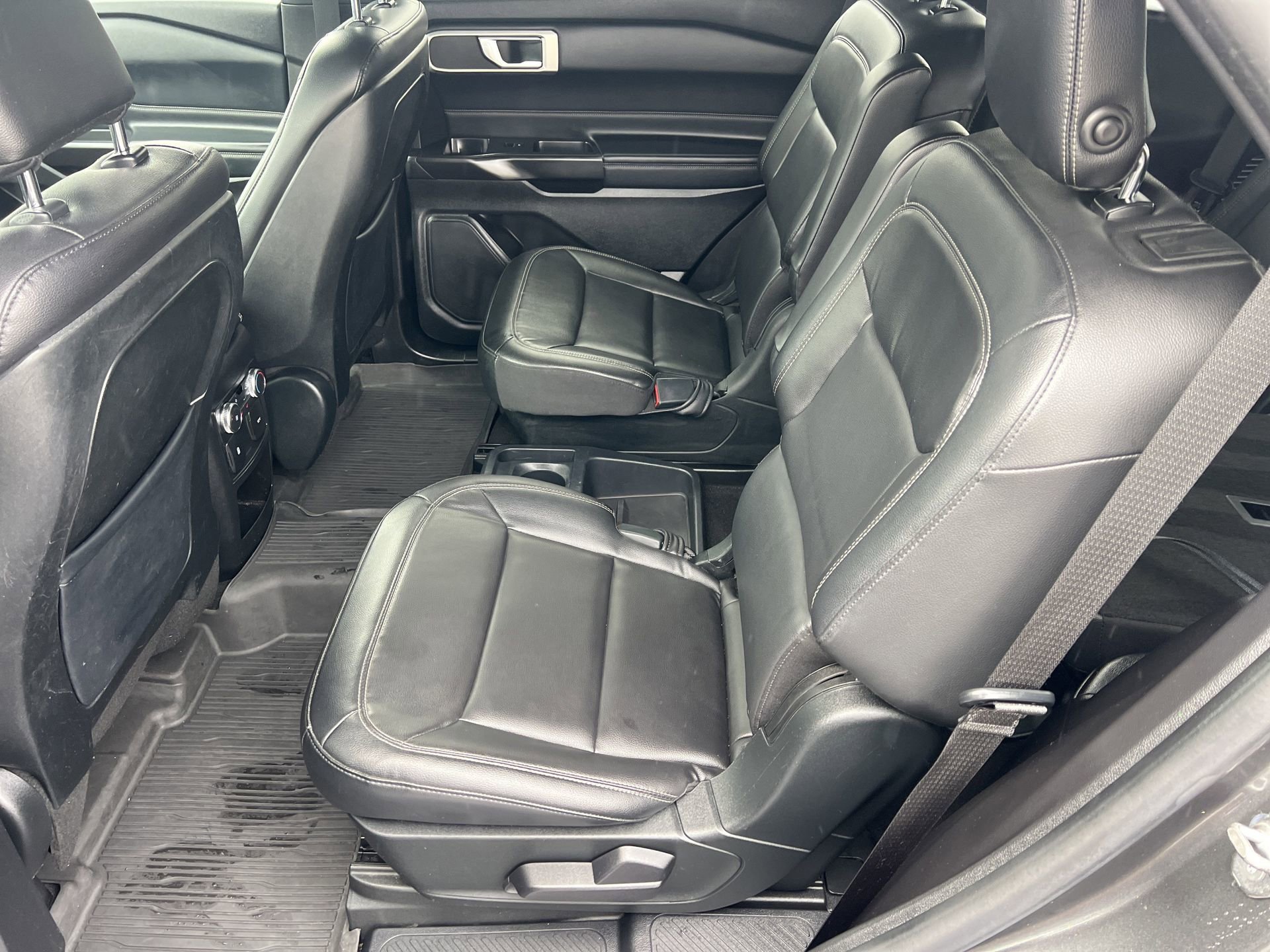 Certified 2020 Ford Explorer XLT w/ Equipment Group 202A image 22