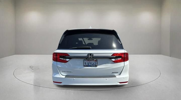 Used 2023 Honda Odyssey Touring image 3