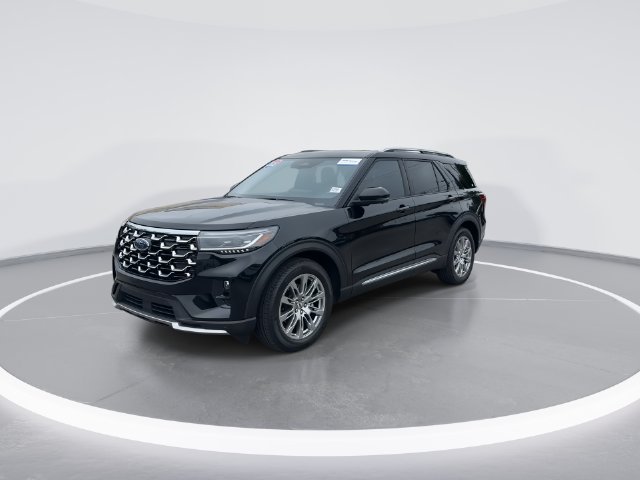 Certified 2025 Ford Explorer Platinum RWD image 3