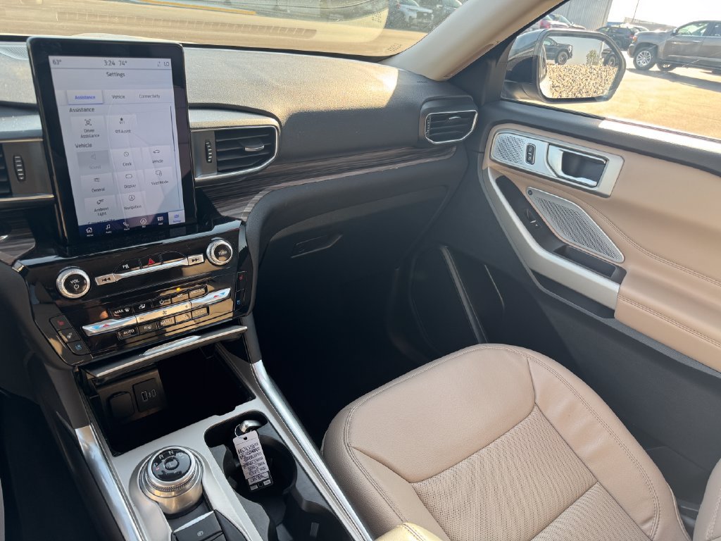 Certified 2023 Ford Explorer Limited w/ Limited Technology Package AWD/4WD image 27
