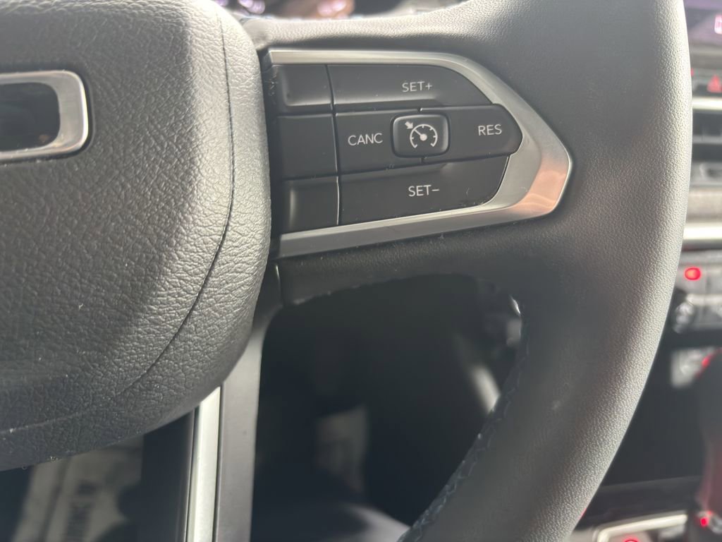 Used 2022 Jeep Compass Latitude image 25