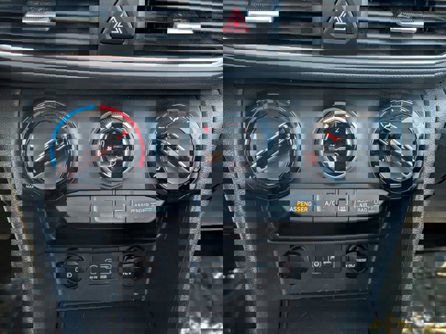 Used 2020 Hyundai Kona SE image 24