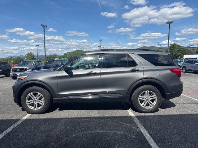 Certified 2022 Ford Explorer XLT w/ Equipment Group 202A image 6