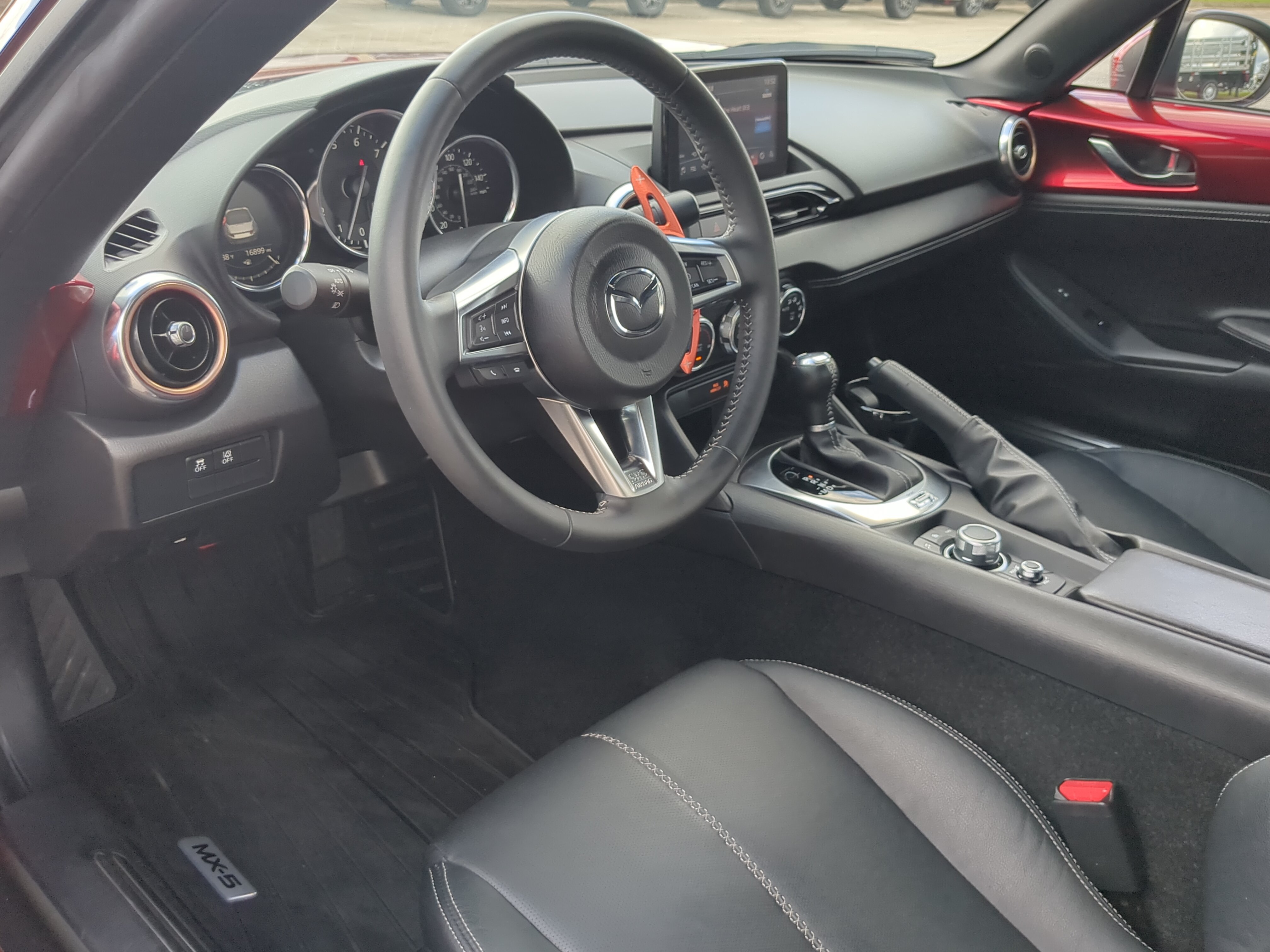 Used 2022 MAZDA MX-5 Miata Grand Touring w/ Weather Package RWD image 12