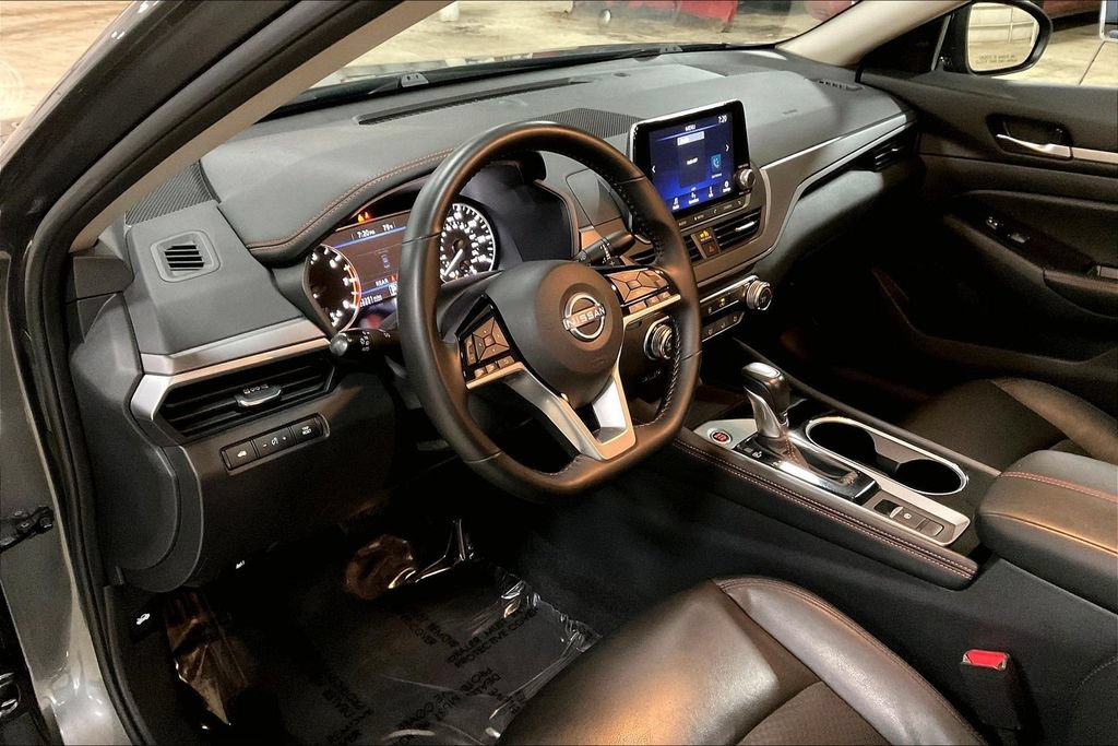Used 2025 Nissan Altima 2.5 SR AWD/4WD image 13
