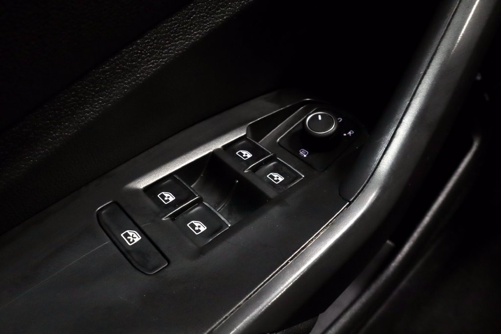 Used 2024 Volkswagen Jetta SE FWD image 26