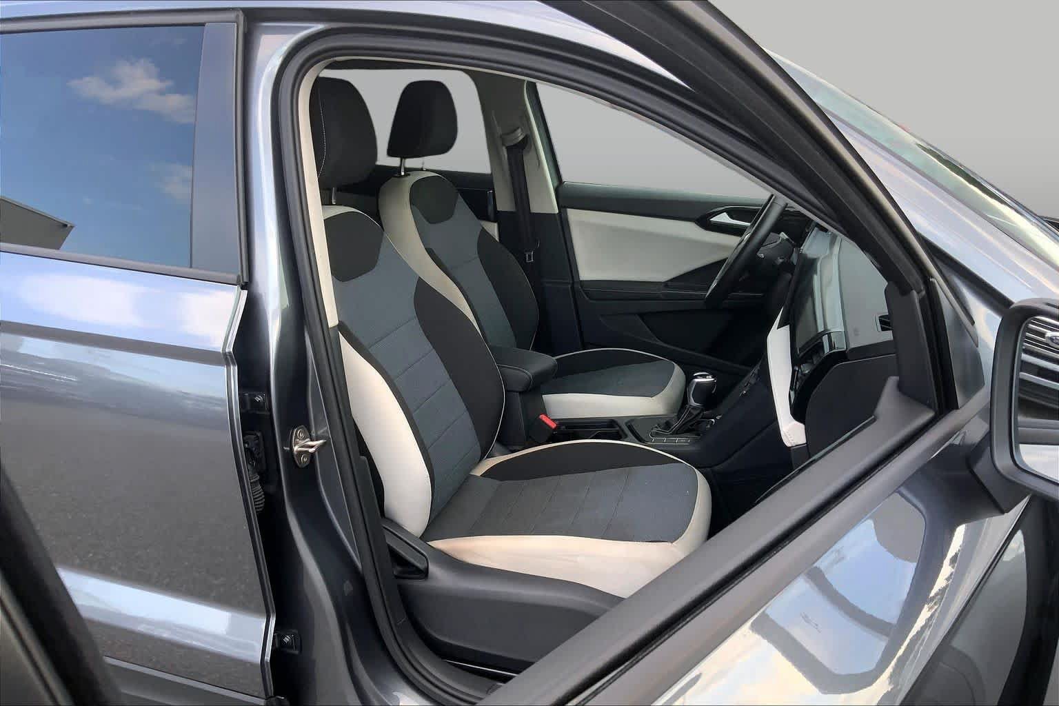 Used 2025 Volkswagen Taos S FWD image 9