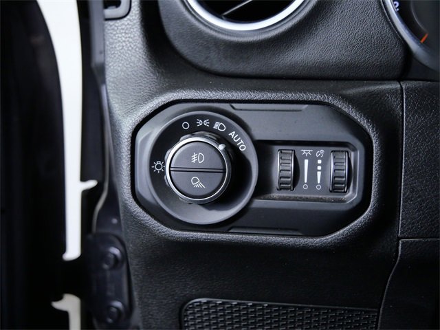 Used 2021 Jeep Gladiator Overland w/ Popular Equipment Package image 24