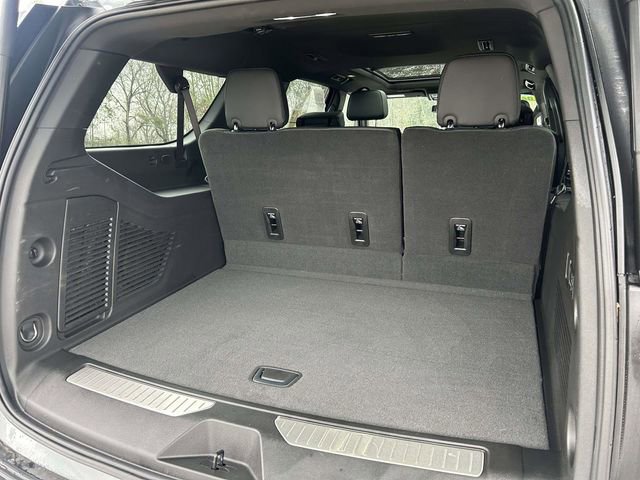 Used 2026 GMC Yukon XL Denali w/ Sun & Power Step Package image 11