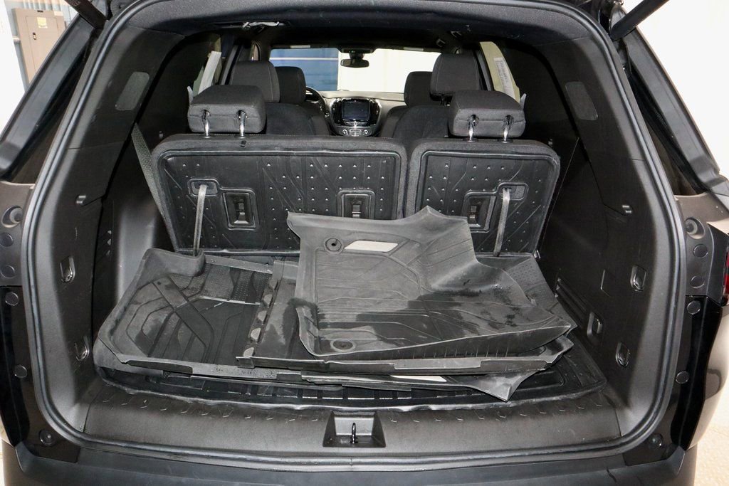 Used 2023 Chevrolet Traverse LT w/ LPO, Floor Liner Package image 14