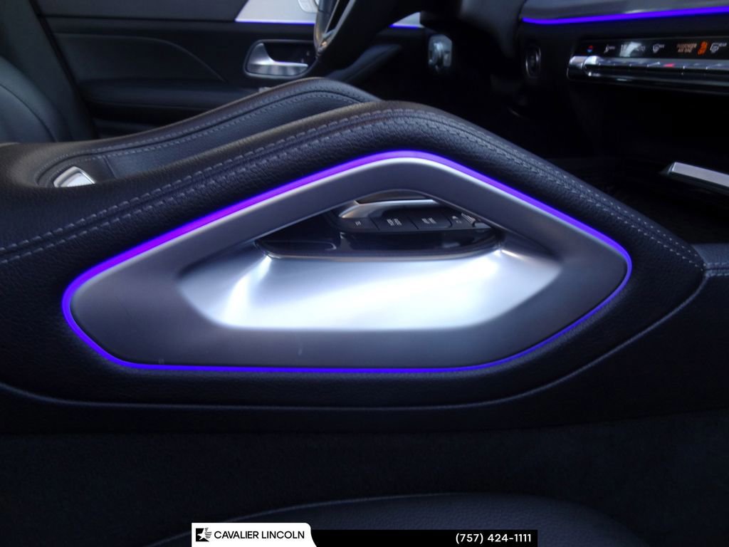 Used 2024 Mercedes-Benz GLS 450 4MATIC image 18