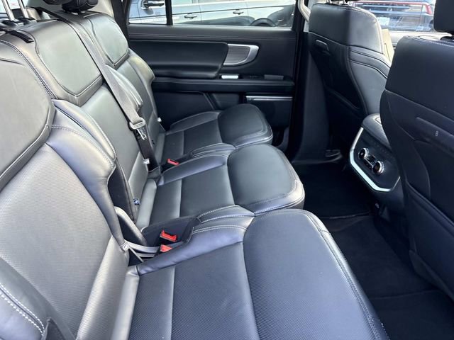 Certified 2025 Ford Expedition Max Platinum image 22