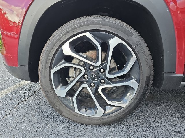 Used 2024 Chevrolet Trax RS w/ Sunroof Package FWD image 36