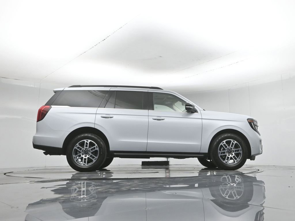 Certified 2025 Ford Expedition Active AWD/4WD image 54