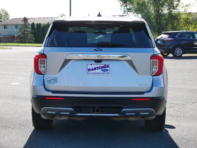 Certified 2021 Ford Explorer XLT w/ Equipment Group 202A AWD/4WD image 4