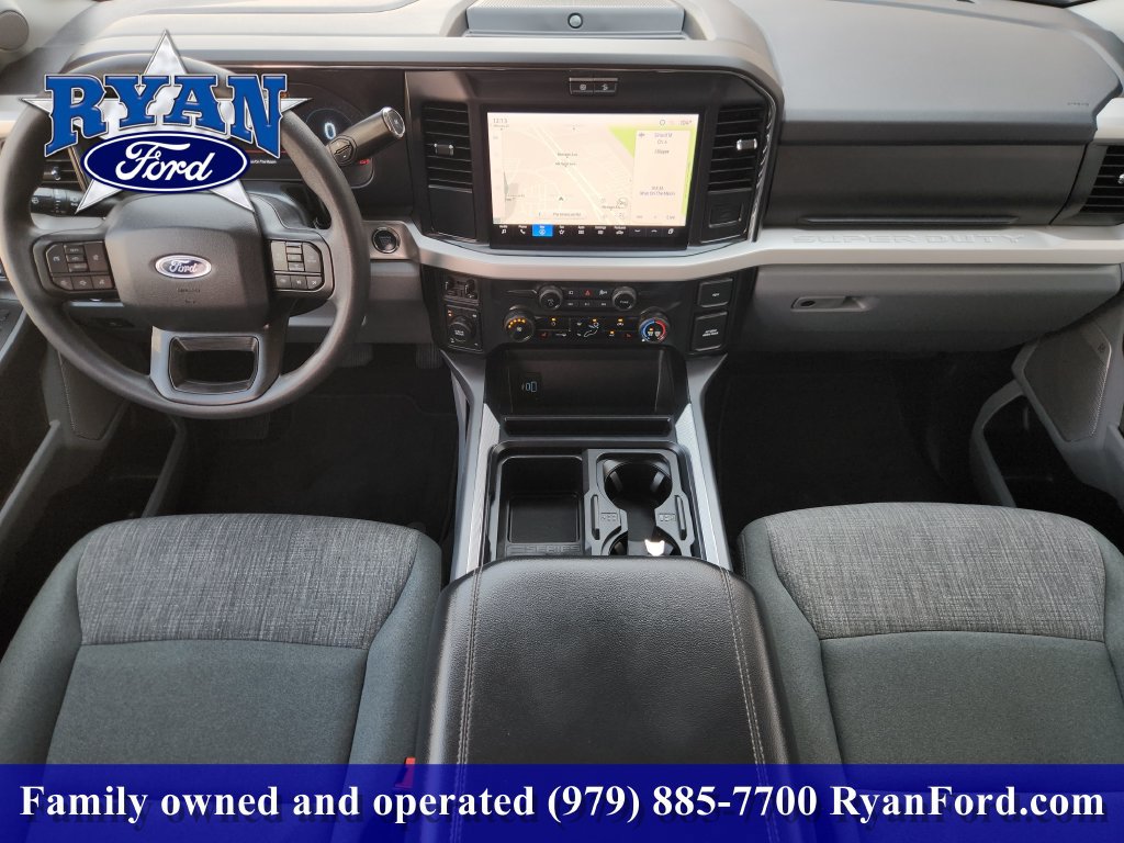 Certified 2025 Ford F250 XLT w/ Black Appearance Package AWD/4WD image 19