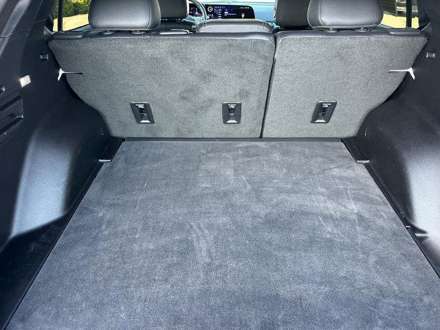 Used 2025 Chevrolet Equinox EV LT w/ Convenience Package image 14