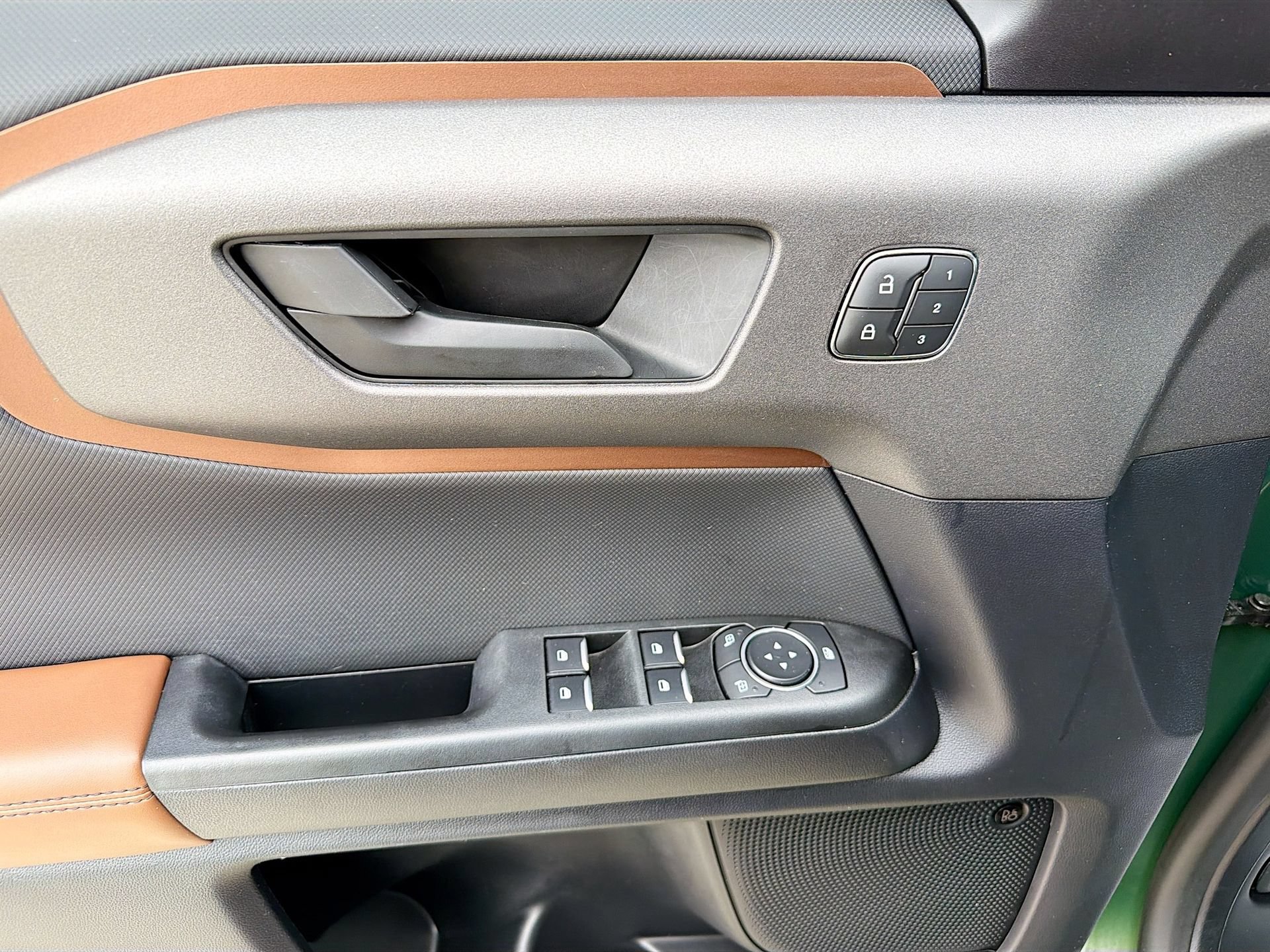 Certified 2025 Ford Bronco Sport Outer Banks w/ Outer Banks Tech Package+ AWD/4WD image 20