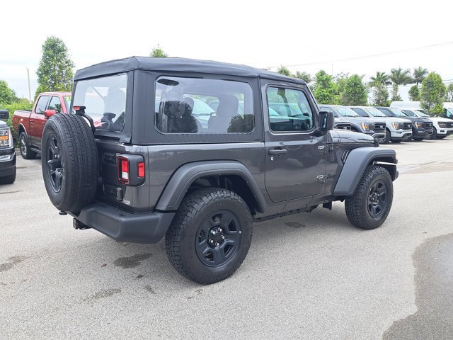 Used 2022 Jeep Wrangler Sport image 4