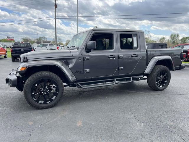Used 2025 Jeep Gladiator Sport AWD/4WD image 6